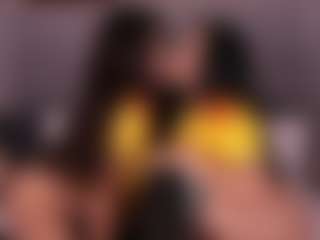 Emperatriz y Linsey's Live Sex Cam Show