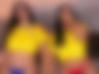 Emperatriz y Linsey's Live Sex Cam Show