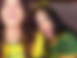 Emperatriz y Linsey's Live Sex Cam Show