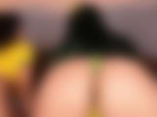 Emperatriz y Linsey's Live Sex Cam Show