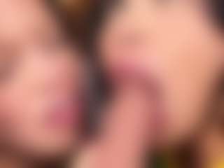 Emperatriz y Linsey's Live Sex Cam Show