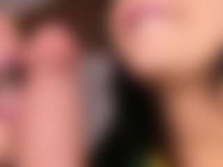 Emperatriz y Linsey's Live Sex Cam Show