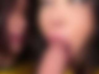 Emperatriz y Linsey's Live Sex Cam Show