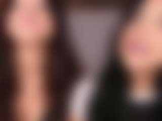 Emperatriz y Linsey's Live Sex Cam Show