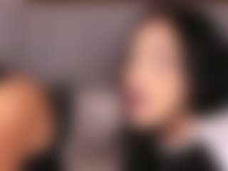 Emperatriz y Linsey's Live Sex Cam Show