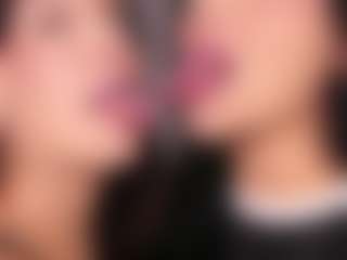 Emperatriz y Linsey's Live Sex Cam Show