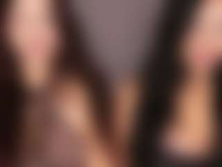 Emperatriz y Linsey's Live Sex Cam Show