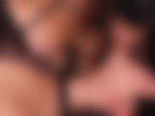 Emperatriz y Linsey's Live Sex Cam Show