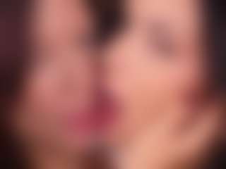 Emperatriz y Linsey's Live Sex Cam Show