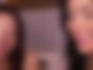 Emperatriz y Linsey's Live Sex Cam Show