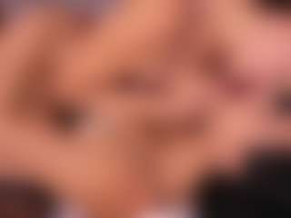 Emperatriz y Linsey's Live Sex Cam Show