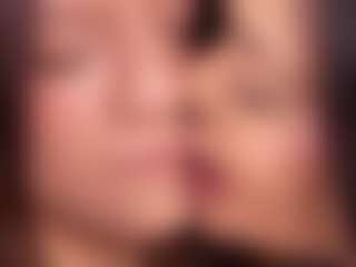 Emperatriz y Linsey's Live Sex Cam Show