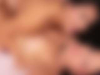 Emperatriz y Linsey's Live Sex Cam Show
