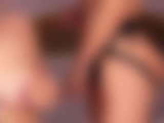 Emperatriz y Linsey's Live Sex Cam Show