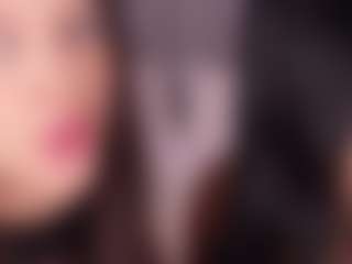 Emperatriz y Linsey's Live Sex Cam Show