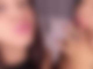 Emperatriz y Linsey's Live Sex Cam Show