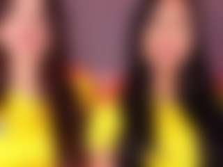 Emperatriz y Linsey's Live Sex Cam Show