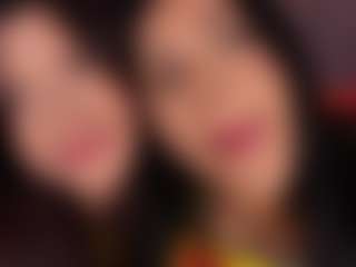 Emperatriz y Linsey's Live Sex Cam Show