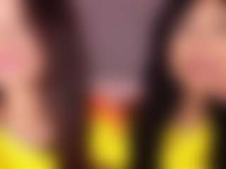 Emperatriz y Linsey's Live Sex Cam Show