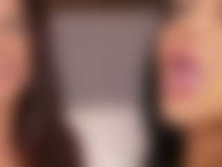 Emperatriz y Linsey's Live Sex Cam Show