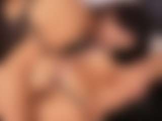 Emperatriz y Linsey's Live Sex Cam Show