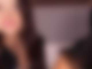 Emperatriz y Linsey's Live Sex Cam Show