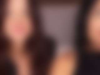 Emperatriz y Linsey's Live Sex Cam Show