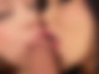 Emperatriz y Linsey's Live Sex Cam Show