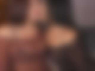 Live cam show with Emperatriz y Linsey - Foot Fetish on CamwithHer