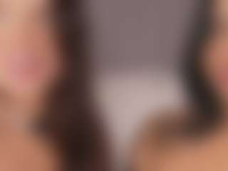 Live cam show with Emperatriz y Linsey - Latina Petite on eurowanks.com | colombia