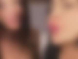 Live cam show with Emperatriz y Linsey - Fingering Latina on TeamSkeetLive | colombia