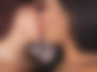 Emperatriz y Linsey's Live Sex Cam Show