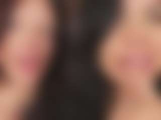 Live cam show with Emperatriz y Linsey - Strip Teen (18+) on StripNow