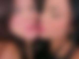 Emperatriz y Linsey's Live Sex Cam Show