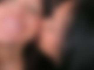 Emperatriz y Linsey's Live Sex Cam Show