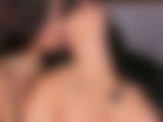 Emperatriz y Linsey's Live Sex Cam Show
