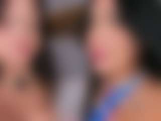 Emperatriz y Linsey's Live Sex Cam Show