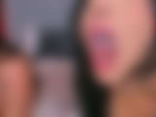 Emperatriz y Linsey's Live Sex Cam Show