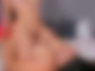Emperatriz y Linsey's Live Sex Cam Show
