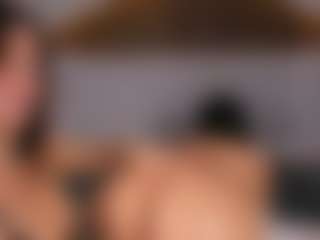 Emperatriz y Linsey's Live Sex Cam Show