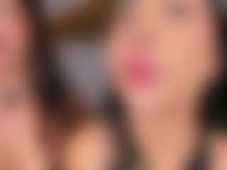 Emperatriz y Linsey's Live Sex Cam Show
