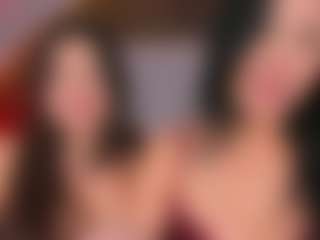 Emperatriz y Linsey's Live Sex Cam Show