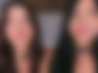 Emperatriz y Linsey's Live Sex Cam Show