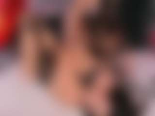 Emperatriz y Linsey's Live Sex Cam Show
