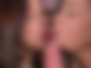 Emperatriz y Linsey's Live Sex Cam Show