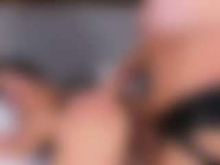 Emperatriz y Linsey's Live Sex Cam Show