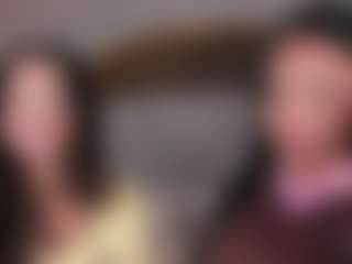 Emperatriz y Linsey's Live Sex Cam Show