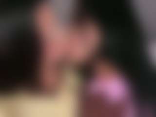 Emperatriz y Linsey's Live Sex Cam Show