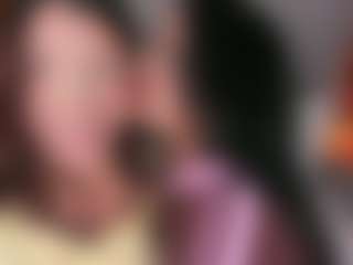 Live cam show with Emperatriz y Linsey - Big Tits on CamSextacy