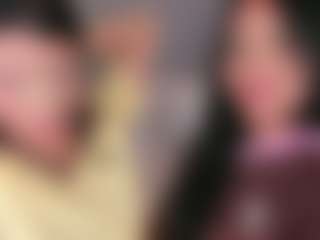 Live cam show with Emperatriz y Linsey - Tease on CamSextacy